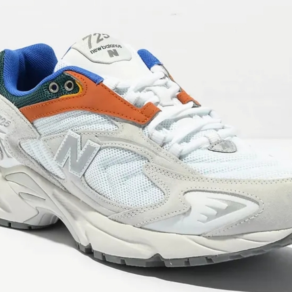 New Balance 725